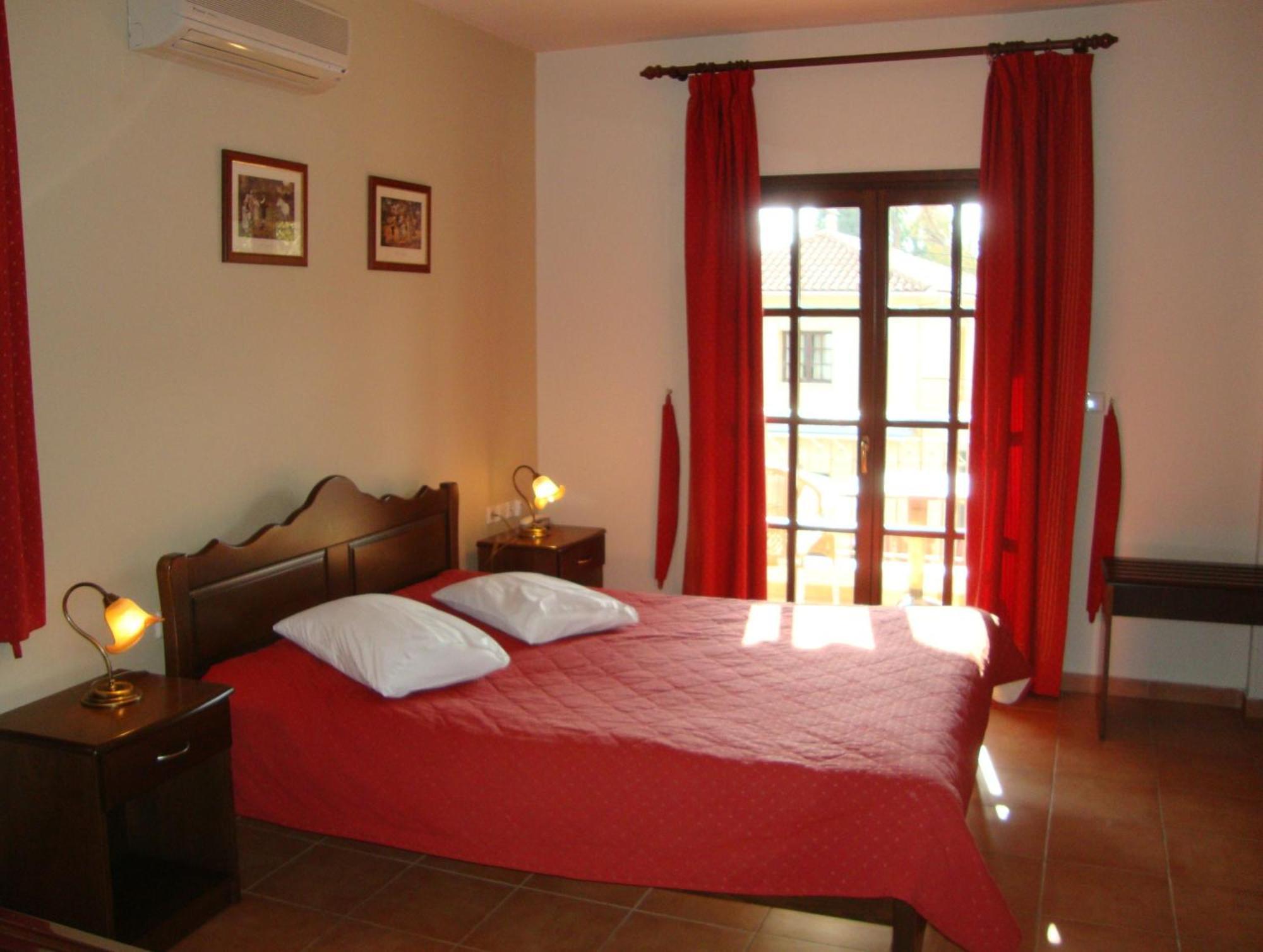 Enalion Hotel Кала Нера Екстериор снимка