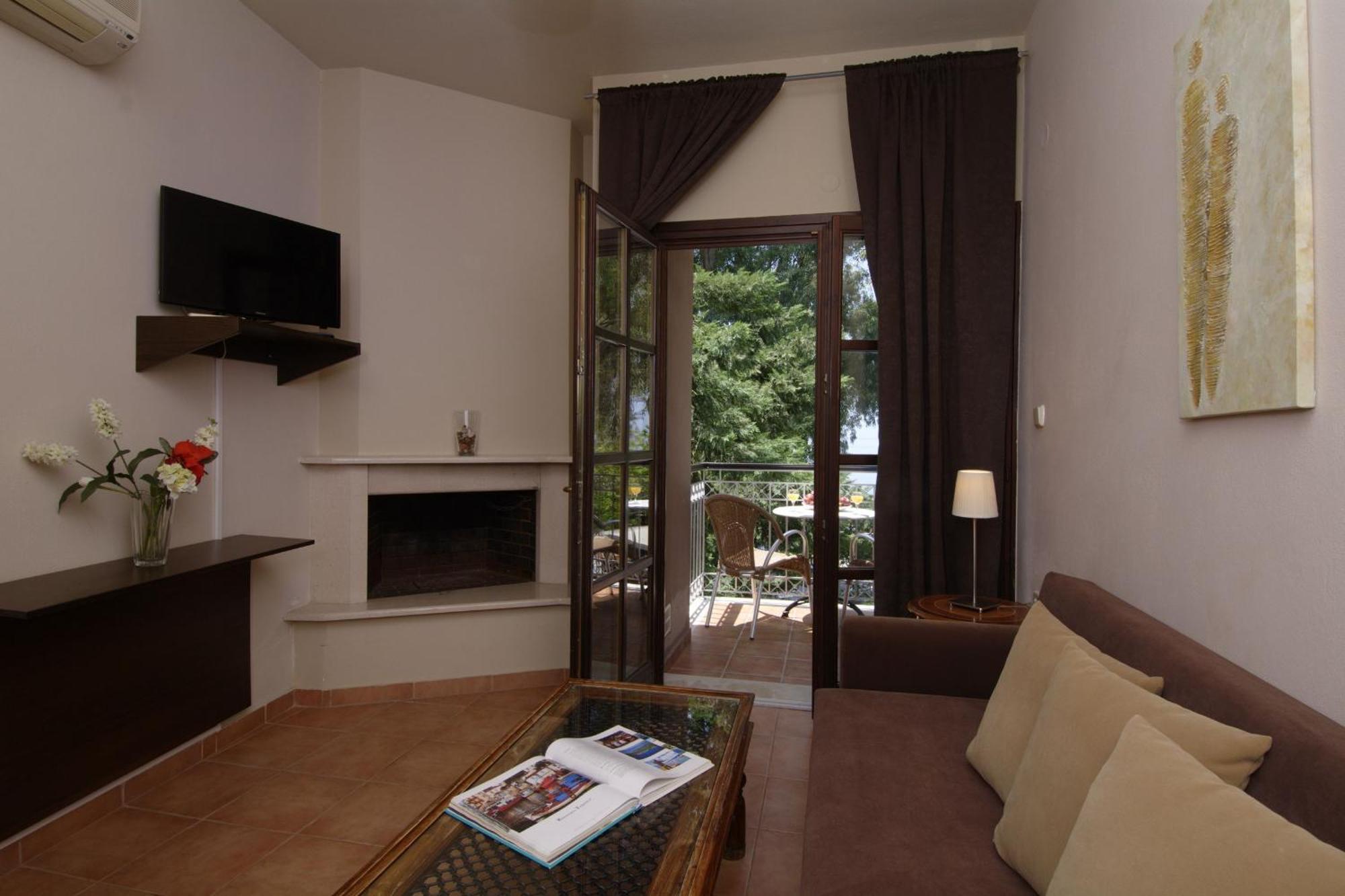 Enalion Hotel Кала Нера Екстериор снимка
