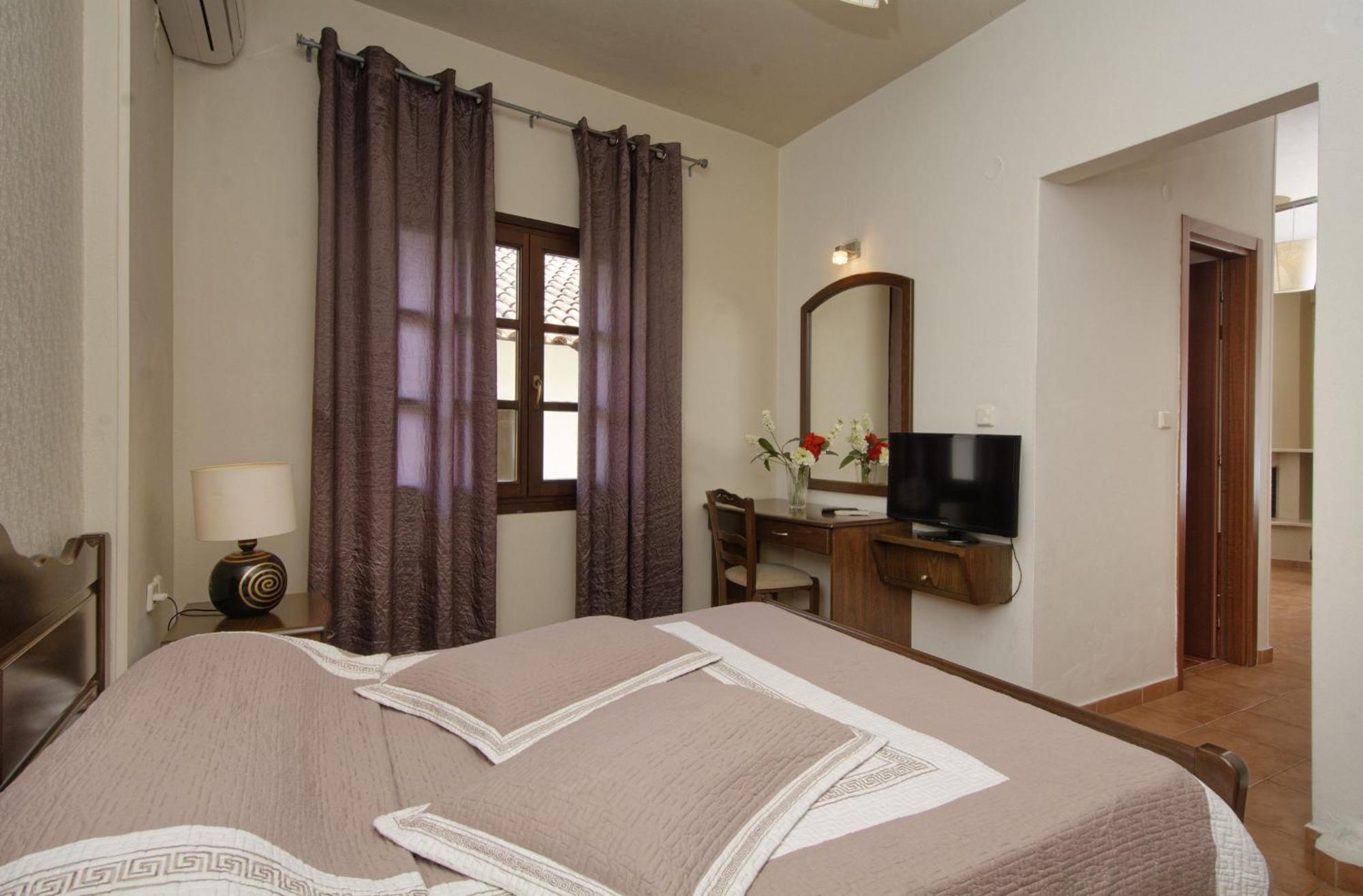 Enalion Hotel Кала Нера Екстериор снимка